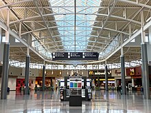 Interior view of Concourse B CVG Concourse B.jpg