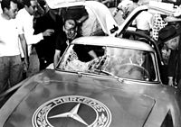 Hans Klenk (left) with the wound on his head after the accident with the vulture at the Carrera Panamericana in 1952