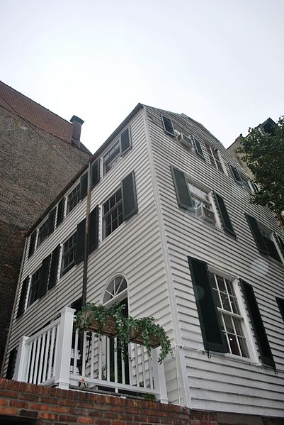 File:Carriage House (4).JPG