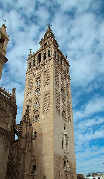 File:Catedral de Santa María de la Sede y de la Asunción de Sevilla -- 06.jpg