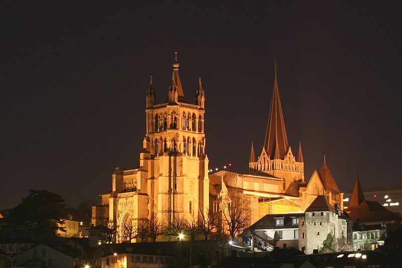 File:Cathedrale Lausanne nuit 2006.jpg