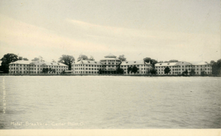 Lake view of Hotel Breakers (1905)
