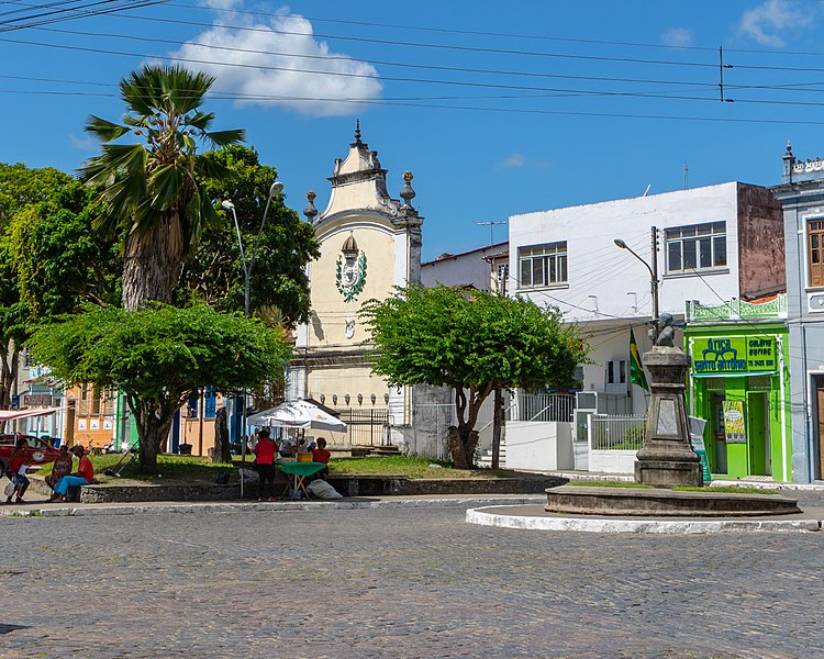 File:Chafariz Praça Dr. Aristides Mílton Cachoeira 2017-8184.jpg