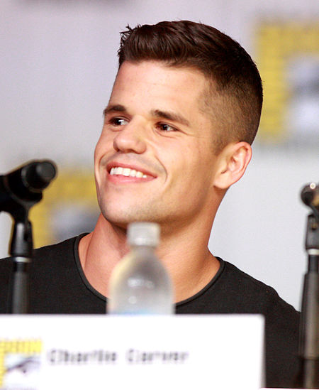 Charlie Carver by Gage Skidmore.jpg