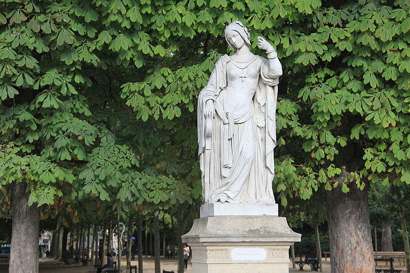 File:Clémence Isaure, Jardin du Luxembourg, Paris July 2015.jpg