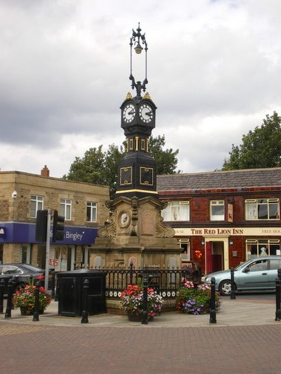 How to get to Heckmondwike with public transport- About the place