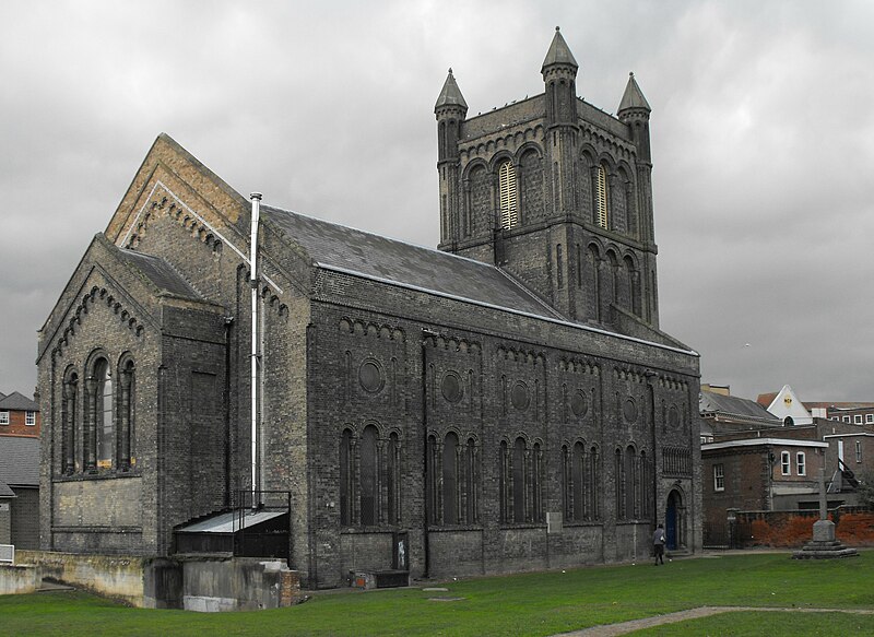 File:Colchester StBotolphs Church.jpg