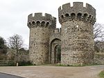 Cooling Castle Gatehouse Cooling Castle, 2011.jpg