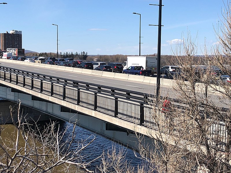 File:Coping with Covid19 as the Quebec police stop vehicles on the Macdonsld-Cartier Bridge (49743623083).jpg