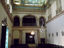 Coro do Convento do Desterro onde estão sebagai relíquias da Madre Vitória.jpg