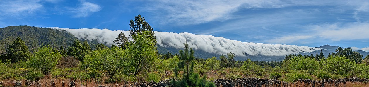 Cumbre Nueva with Cloudfall La Palma
