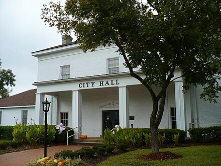 Demopolis City Hall in 2010. It was built as a courthouse annex in 1869–70.