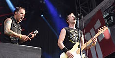 Deutsch: Donots beim Open Flair 2015 in Eschwege. English: Donots at the Open Flair festival 2015 in Eschwege, Germany.