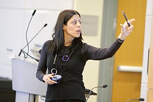 Dr. Renana Peres.JPG