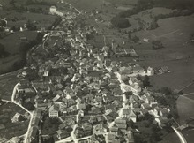 Netstal, historisches Luftbild vor 1927, aufgenommen von Walter Mittelholzer
