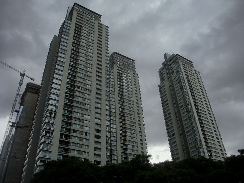 File:Edificios Puerto Madero - Azucena Villaflor.jpg