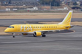 Embraer ERJ-175ST Fuji Dream Airlines в жёлтой ливрее