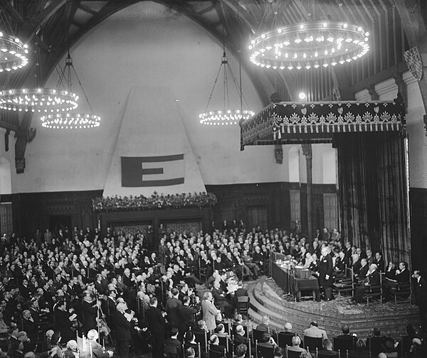 Meeting in the Hall of Knights in The Hague during the Congress of Europe, 1948