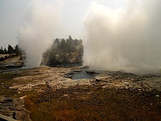 <span class="mw-page-title-main">Fan and Mortar Geysers</span>