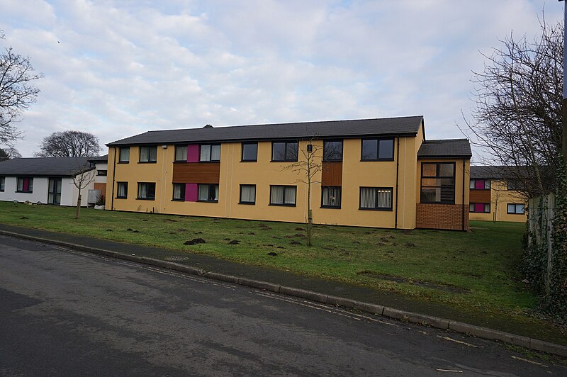 File:Flats on Ancholme Gardens, Brigg - geograph.org.uk - 5650681.jpg