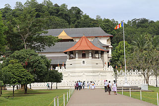 <span class="mw-page-title-main">Kandy</span> Administrative capital city in Central Province, Sri Lanka