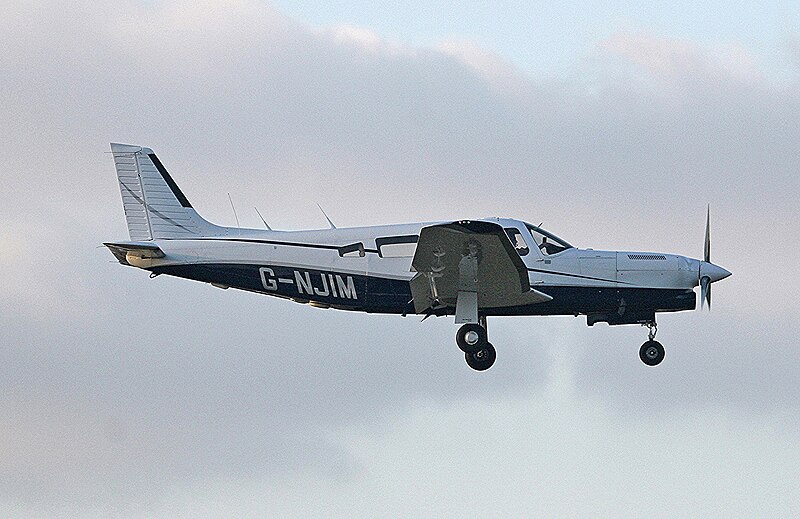 File:G-NJIM Pa 32 CVT (45167836175).jpg