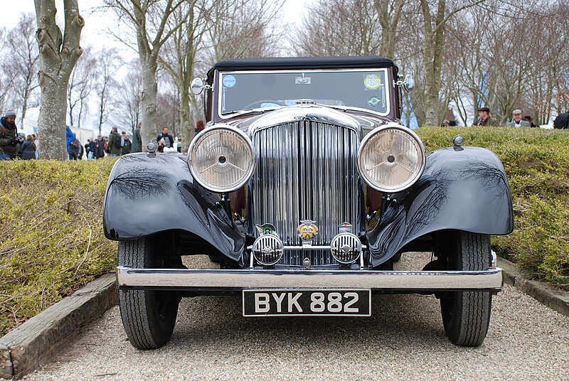 File:Goodwood 74MM2016 0319 125330AA (25798389542).jpg