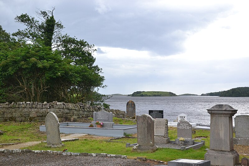 File:Graveyard at Donegal Bay.jpg