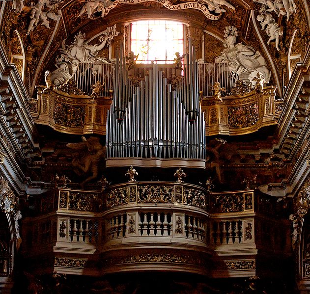File:Great organ SM della Vittoria.jpg