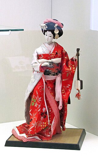 <span class="mw-page-title-main">Japanese dolls</span> Type of doll