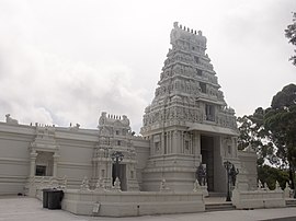 Hindu Temple - panoramio - Maksym Kozlenko.jpg