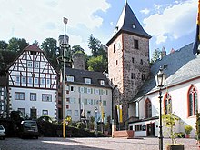 Marktplatz mit katholischer Pfarrkirche Maria Immaculata