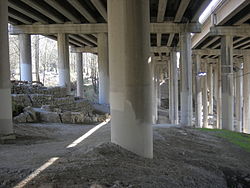 I-5 Colonnade 07.jpg