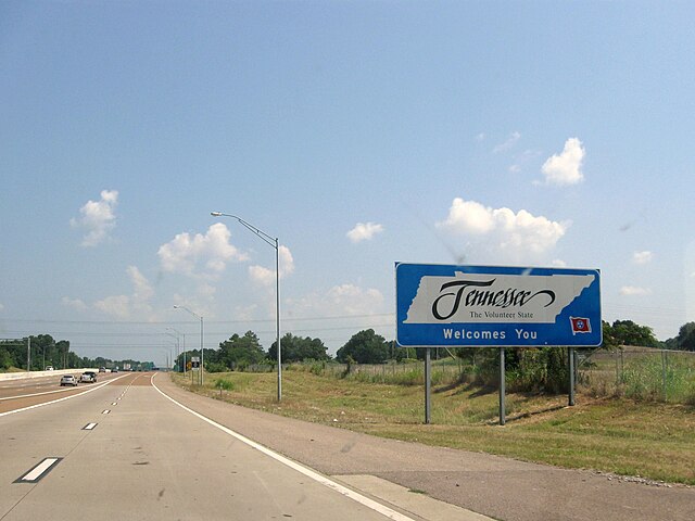 I-69 northbound, along with I-55, as it enters Tennessee in Memphis