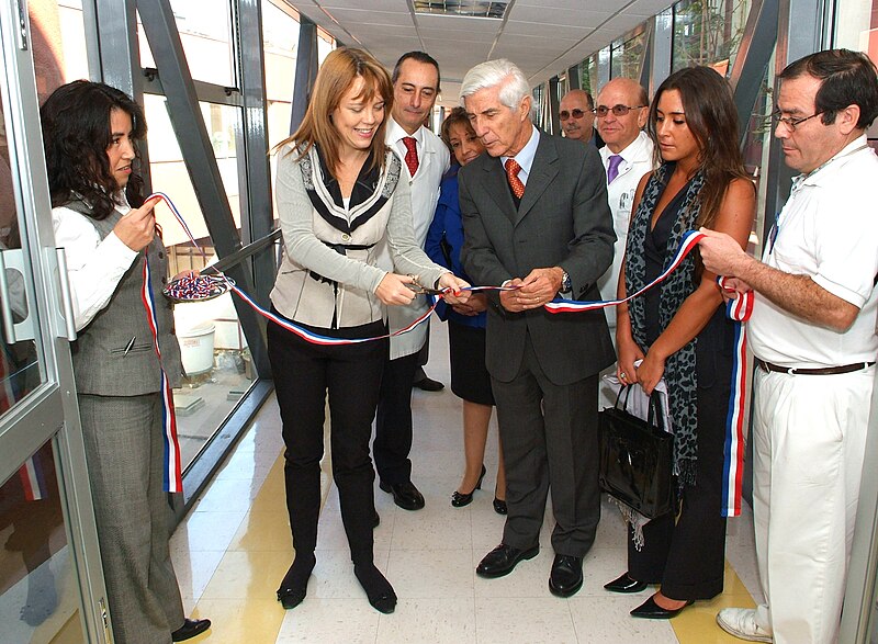 File:Inauguración de nuevo edificio del Hospital Luis Calvo Mackenna (2).jpg