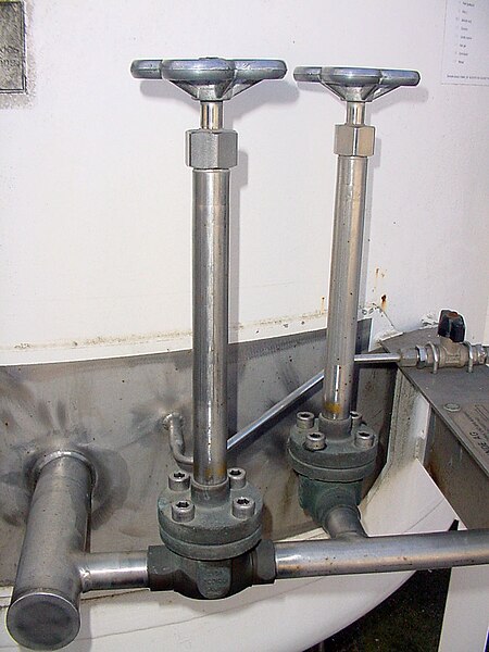 File:Incoloy-valves--The-Alloy-Valve-Stockist.JPG