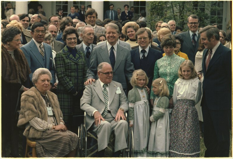 File:Jimmy Carter poses with Jim McIntyre and family - NARA - 178500.tif