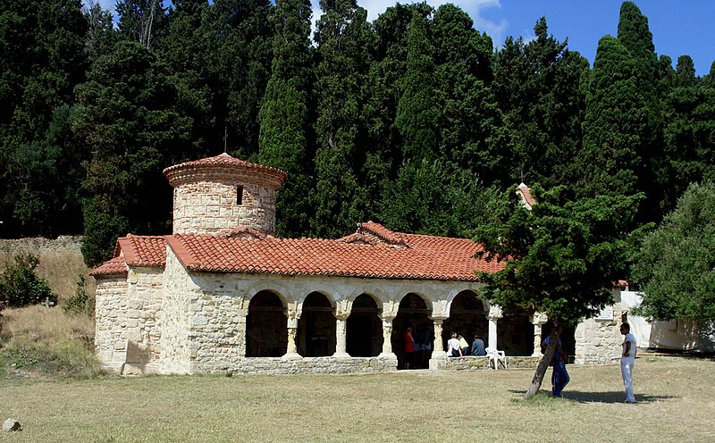 File:Kloster Zvernec Albania 2.JPG