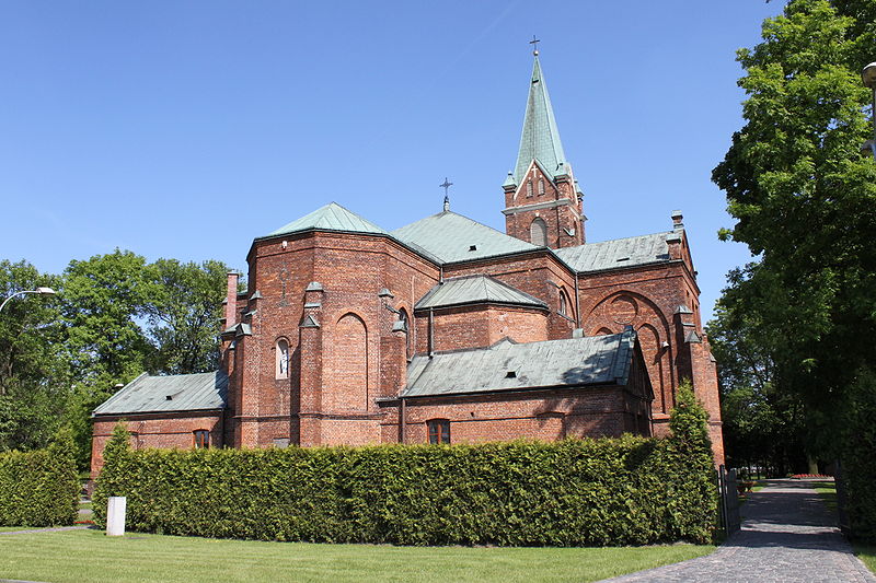 File:Kościół Niepokalanego Poczęcia NMP in Marki.JPG