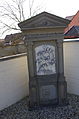 This is a picture of the Bavarian Baudenkmal (cultural heritage monument) with the ID D-6-78-150-50 (Wikidata) Kreuzweg, auf dem Friedhof, Schulgasse/Pfarrgasse 1, Herlheim, Gemeinde Kolizheim, Unterfranken, Deutschland