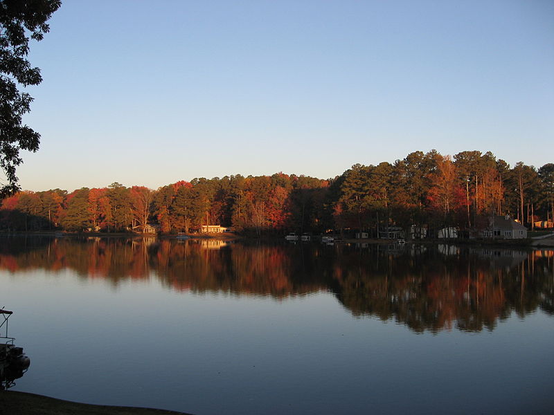 File:Lake Jodeco in Georgia Nov 2008.jpg