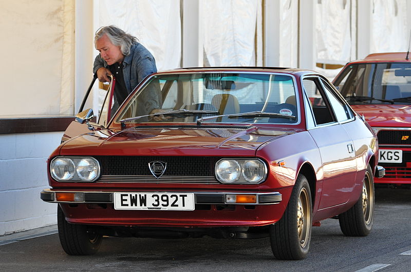 Der Lancia Beta 800px-Lancia_Motor_Club_Track_Day_May_21st_2011_DSC_9688_-_Flickr_-_tonylanciabeta