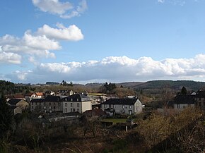 Le bourg de Châtelus-le-Marcheix.JPG