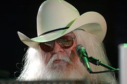 Leon Russell april 2009.jpg