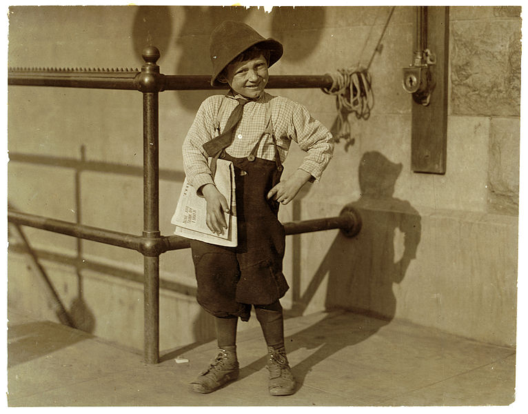 File:Lewis Hine, Luigi, 6 years old, newsboy-beggar, Sacramento, California, 1915.jpg