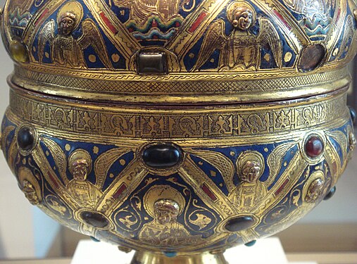 Banda pseudocúfica en copón con esmalte de Limoges, circa 1200. Museo del Louvre.[6]​