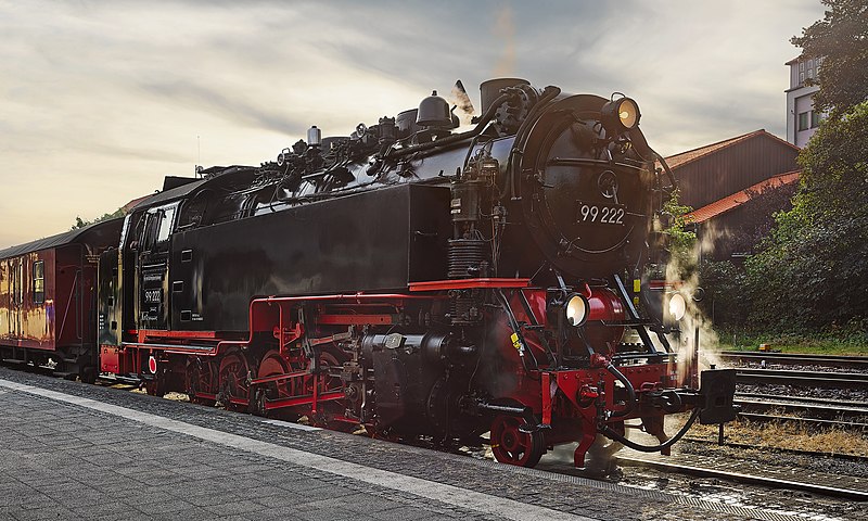 File:Lok 99 222 im Bahnhof Wernigerode.jpg