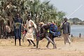 Lucha entre clanes de la tribu Mundari, Terekeka, Sudán del Sur, 2024-01-29, DD 203