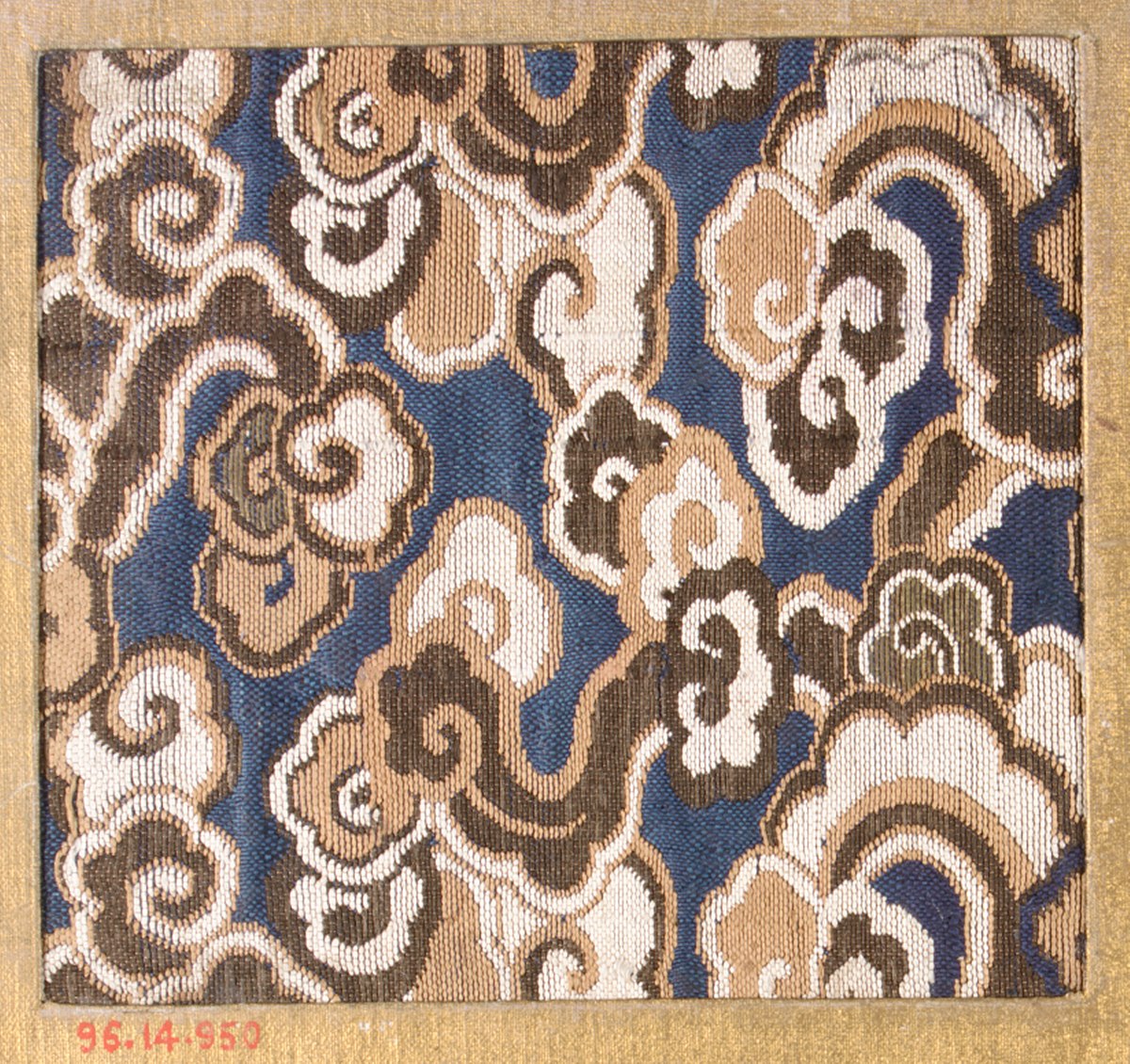 Ткань азия 4 буквы. Xiangyun Silk.