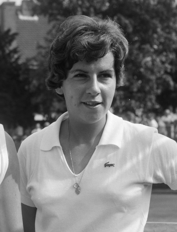 Maria Esther Bueno